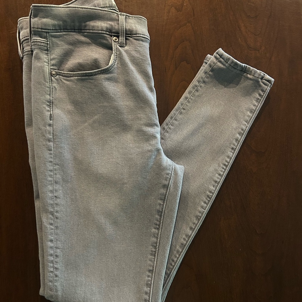 LOFT Women's Skinny Legging Jeans in Gray